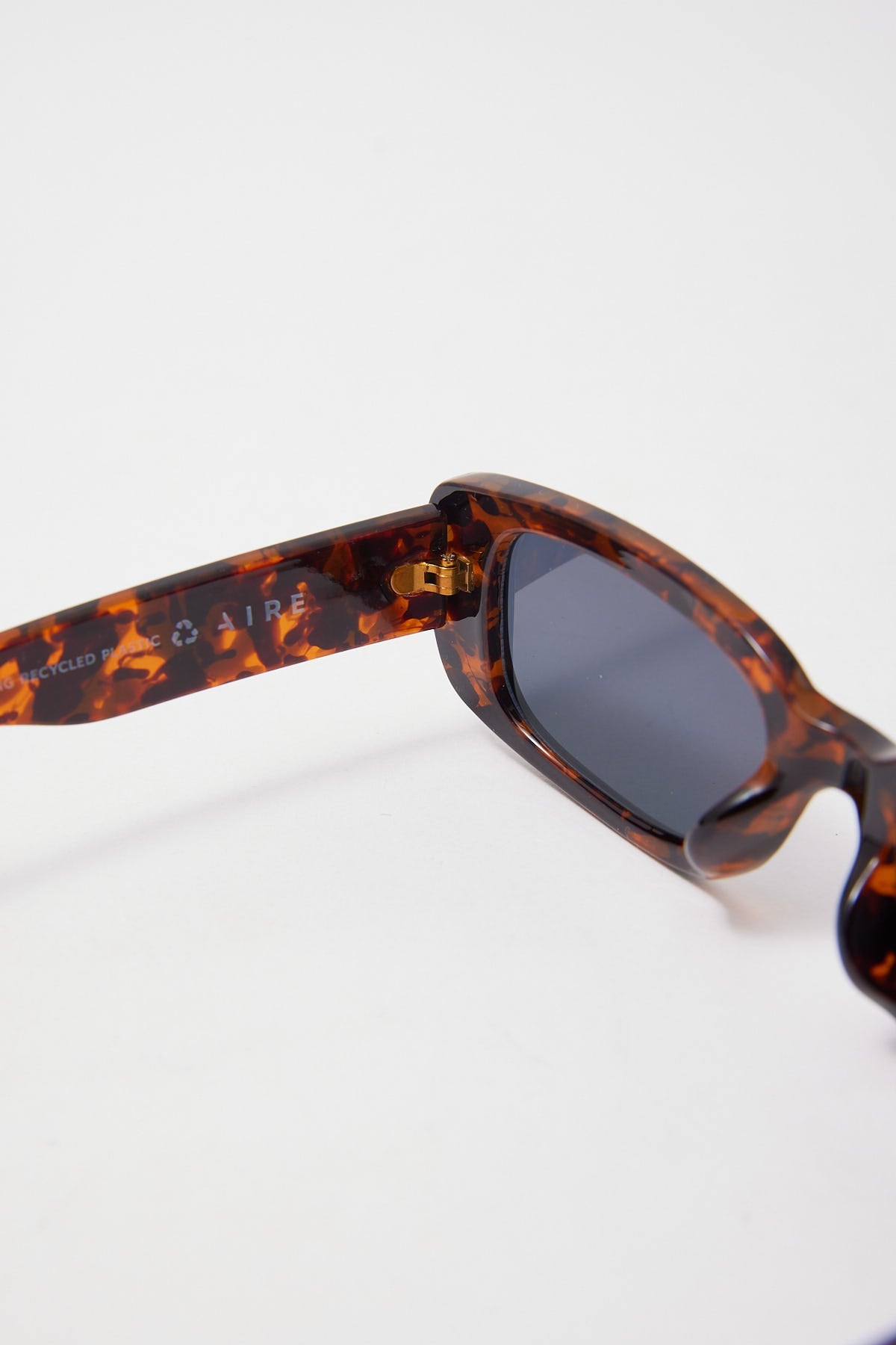 Aire Ceres Dark Tort